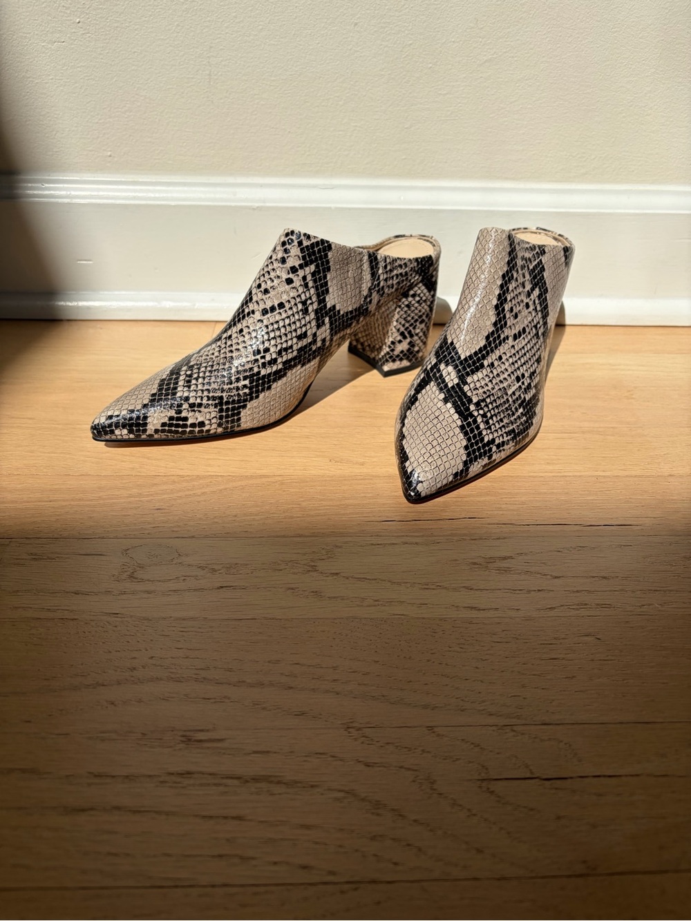 New Marc Fisher Beige and Black Snake-Print Pointed Mule Booties 9 1/2 women